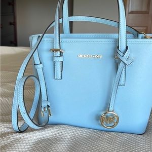 Michael Michael Kors Vista Convertible bag